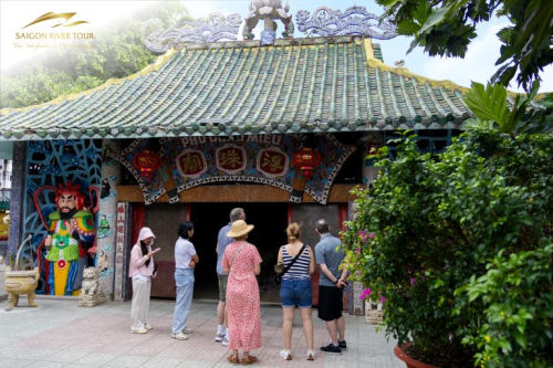 SaigonRiverTour-DragonFloatingTempleSightseeing-03